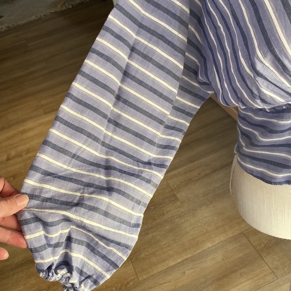 New Banana Republic deep v neck blue striped blouse top 6 - Picture 3 of 7